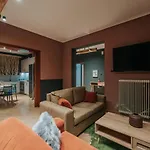 Daire Krinides And Attics Kalavryta