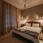 Krinides And Attics * Kalávrita