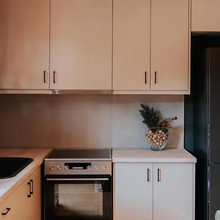 アパート Krinides And Attics カラブリタ