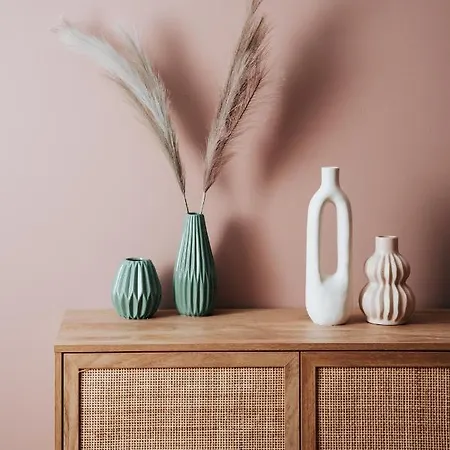 Krinides And Attics アパート カラブリタ