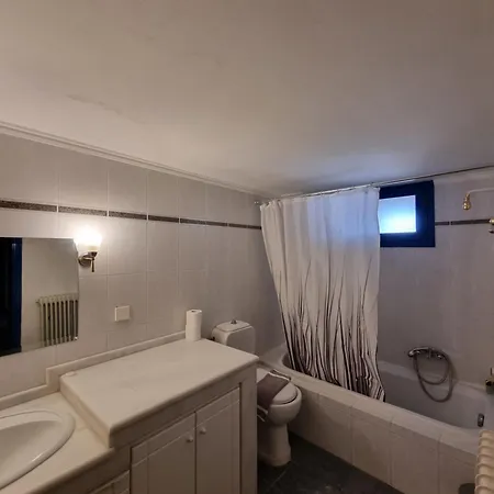 Krinides And Attics Калаврита