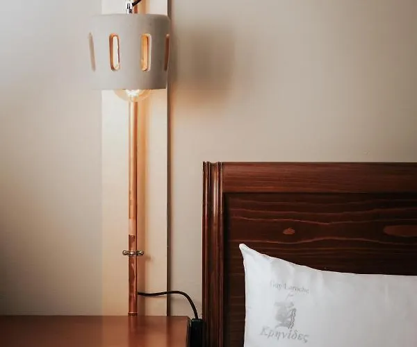 Krinides And Attics * Kalávrita